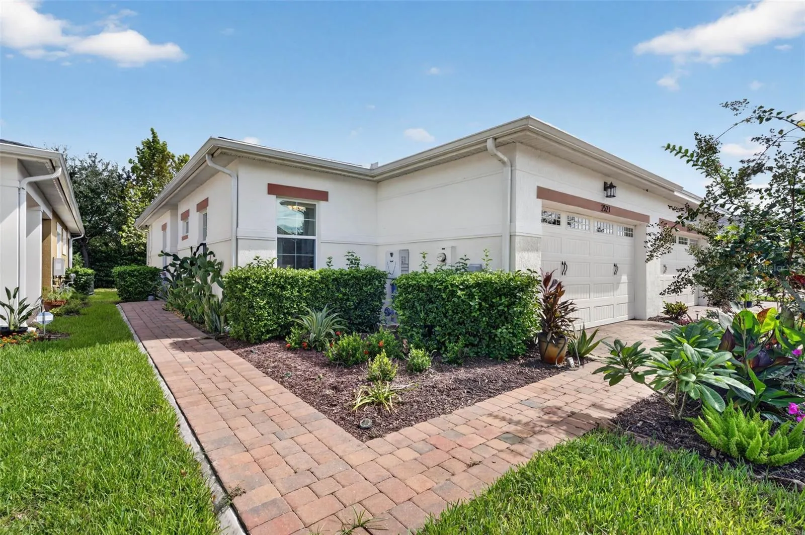 2521 YELLOW BRICK RD