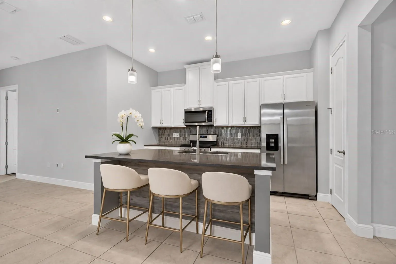 2521 YELLOW BRICK RD