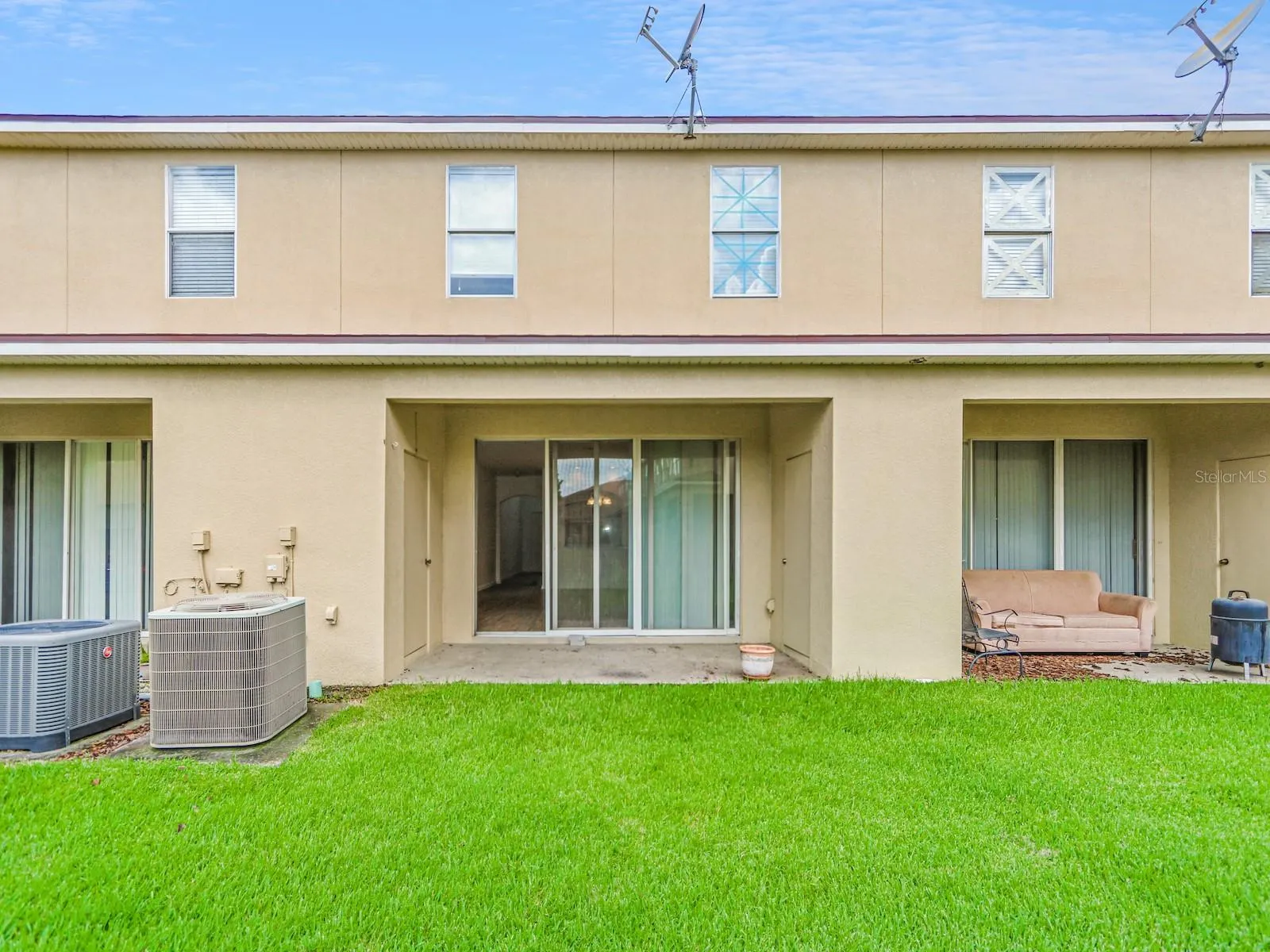 3006 THORNTON DR