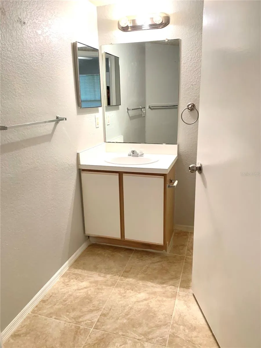 2201 KEY WEST CT #327 #327
