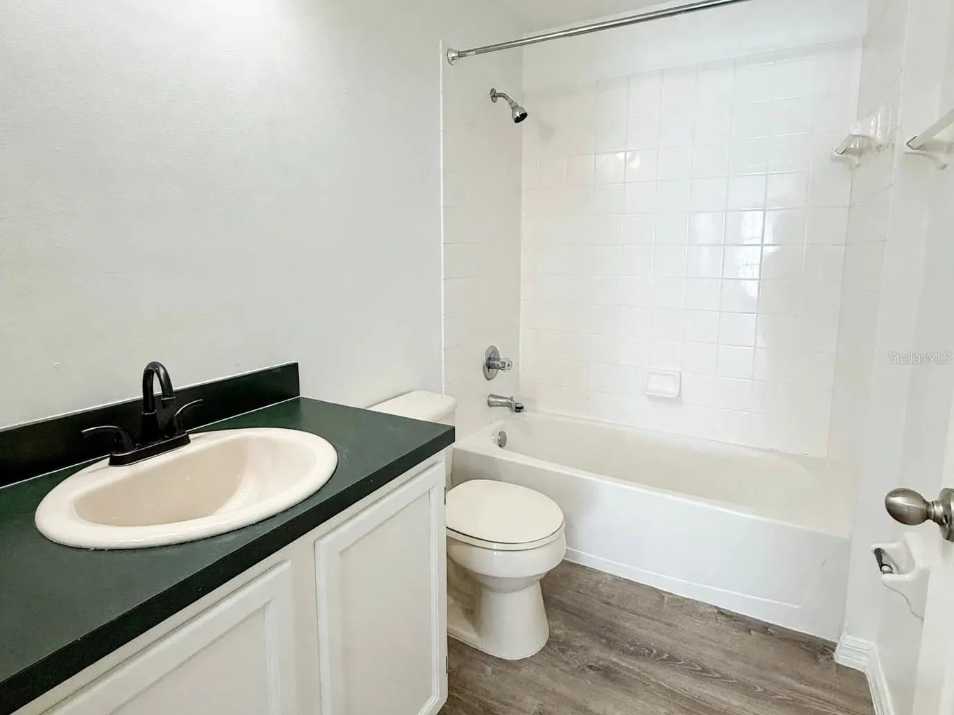 142 HARWOOD CIR
