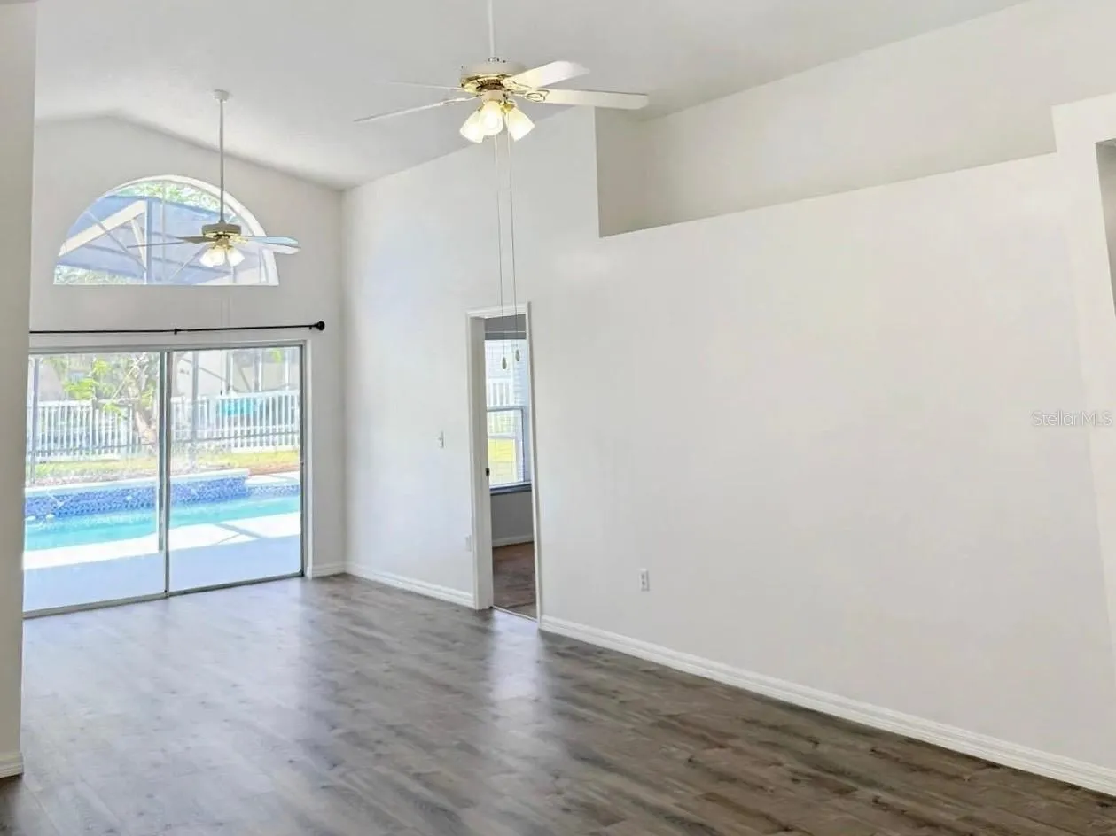 142 HARWOOD CIR