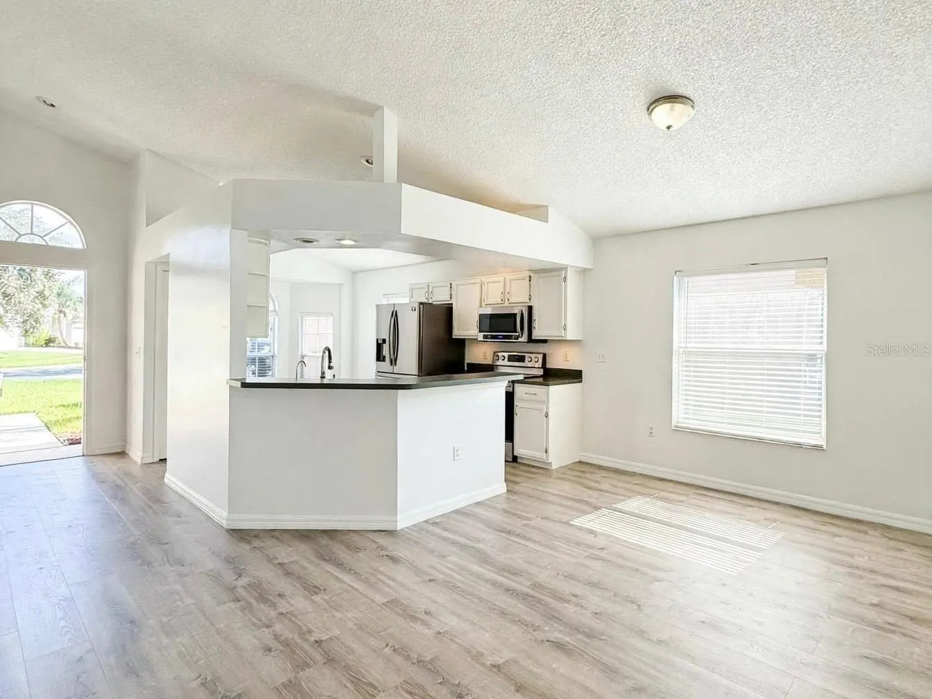 142 HARWOOD CIR