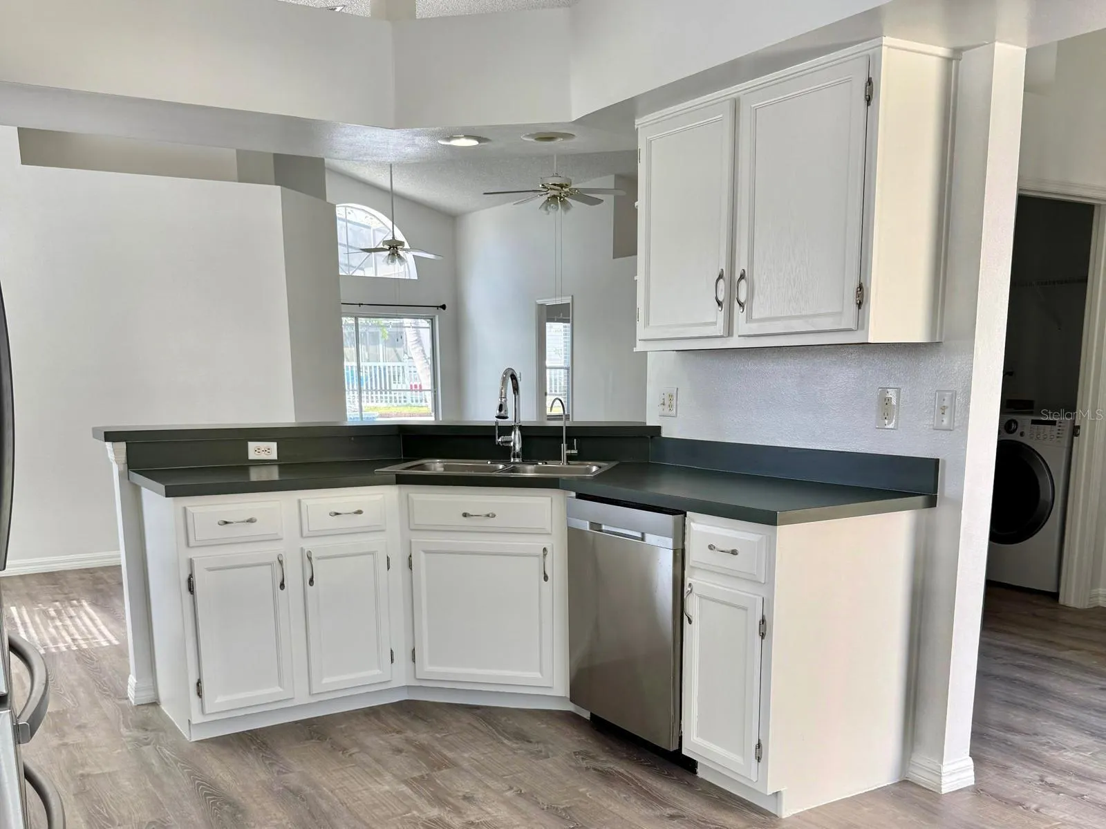 142 HARWOOD CIR