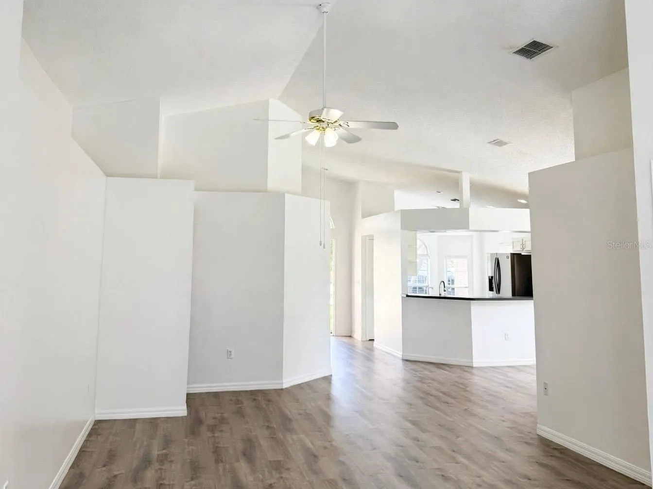 142 HARWOOD CIR
