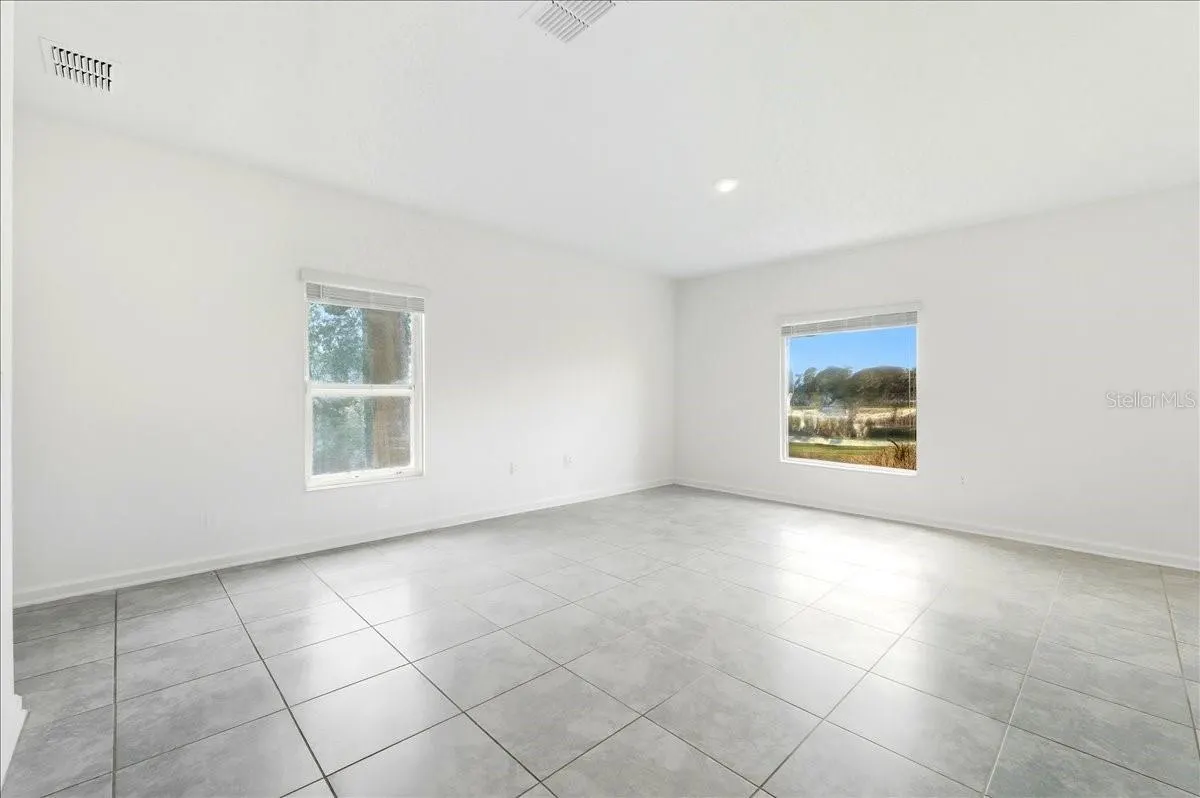 1140 TYLER LOOP