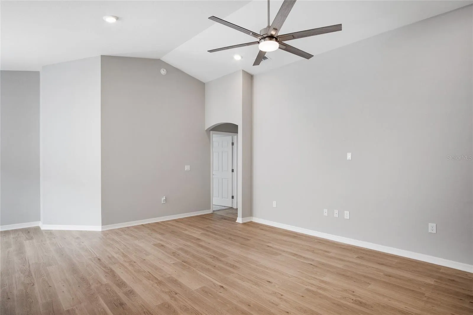1075 TROPEA LN