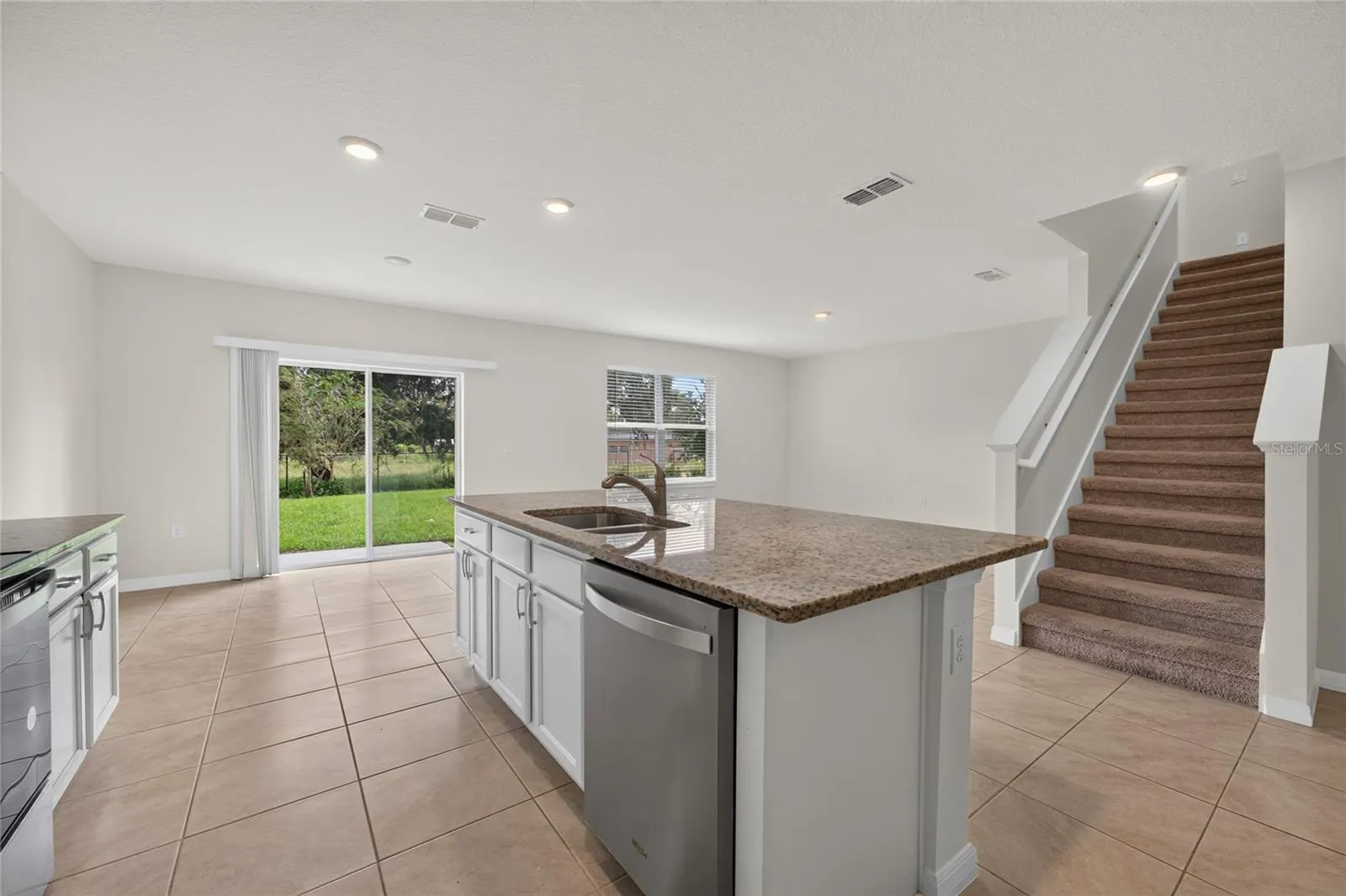 2920 SUNRIDGE LOOP
