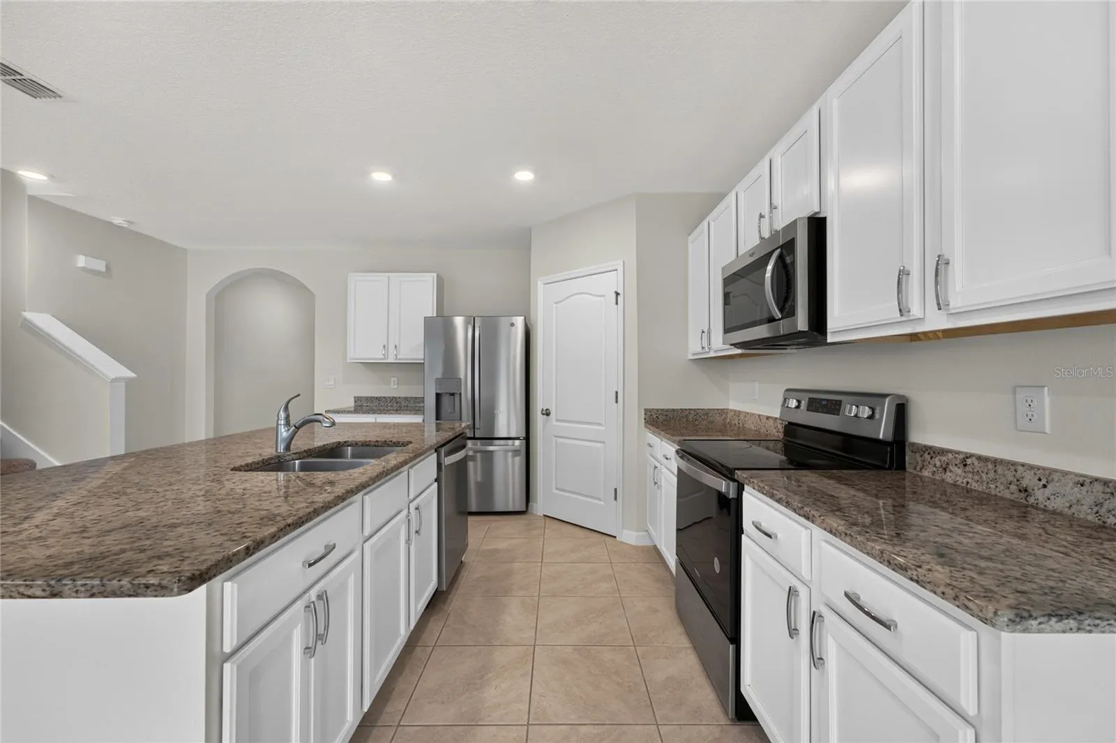 2920 SUNRIDGE LOOP