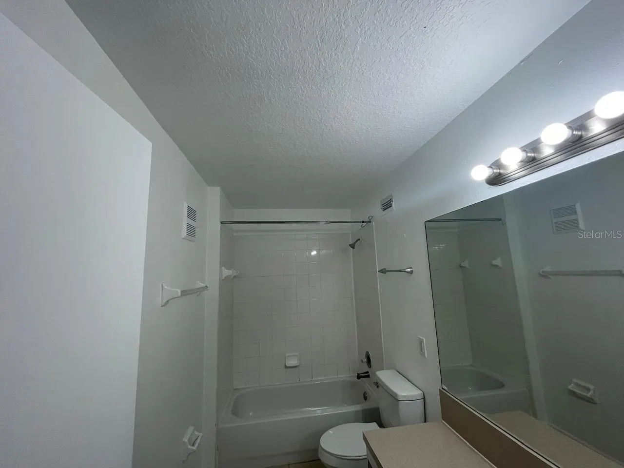 601 WASHINGTON PALM LOOP #B #B