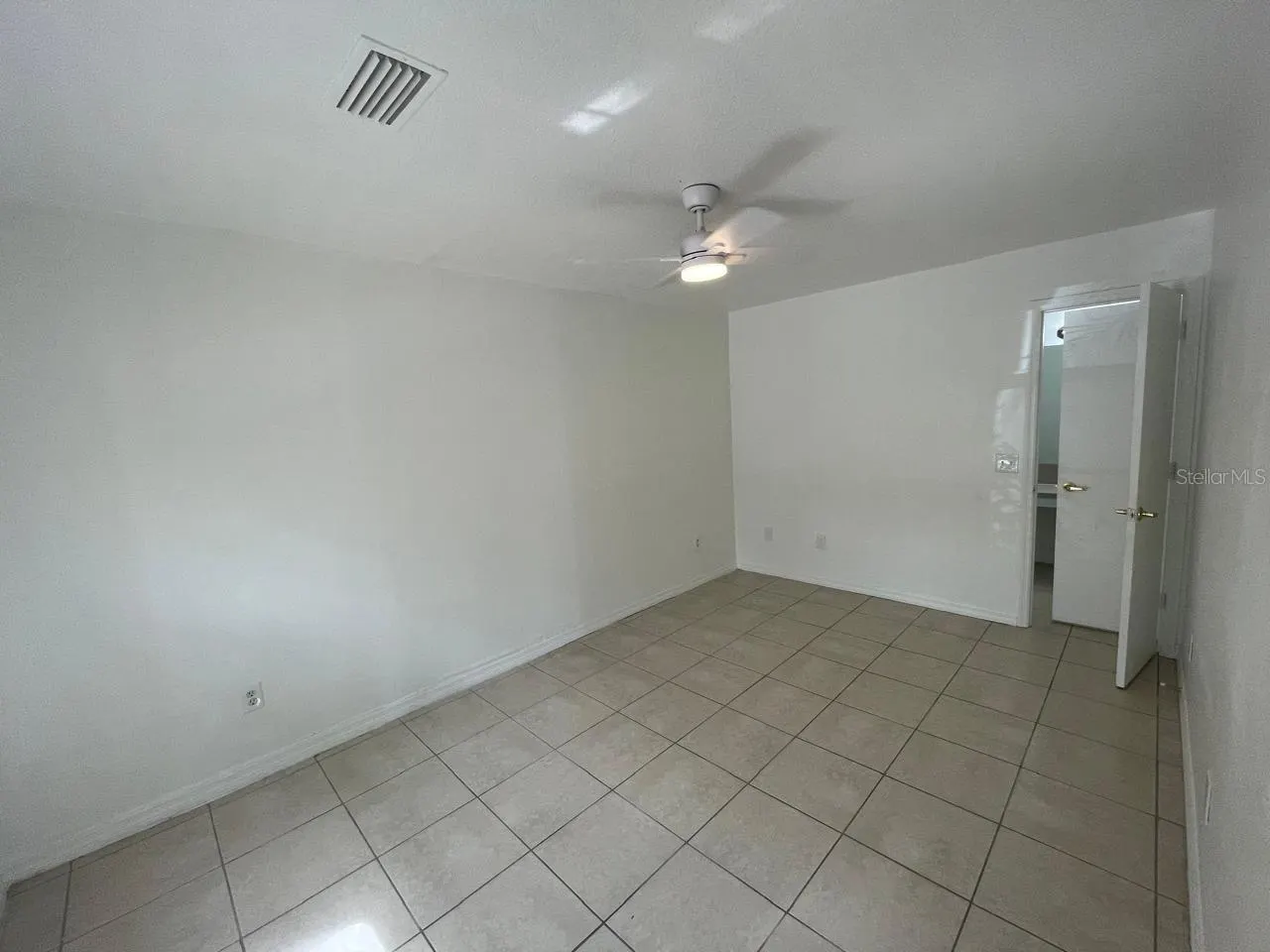 601 WASHINGTON PALM LOOP #B #B