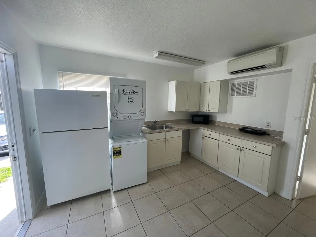 601 WASHINGTON PALM LOOP #B #B