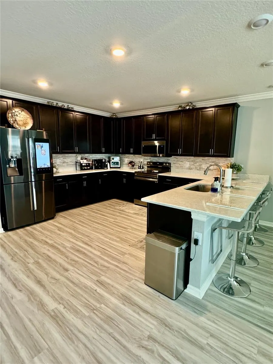 1016 CASCADE DR