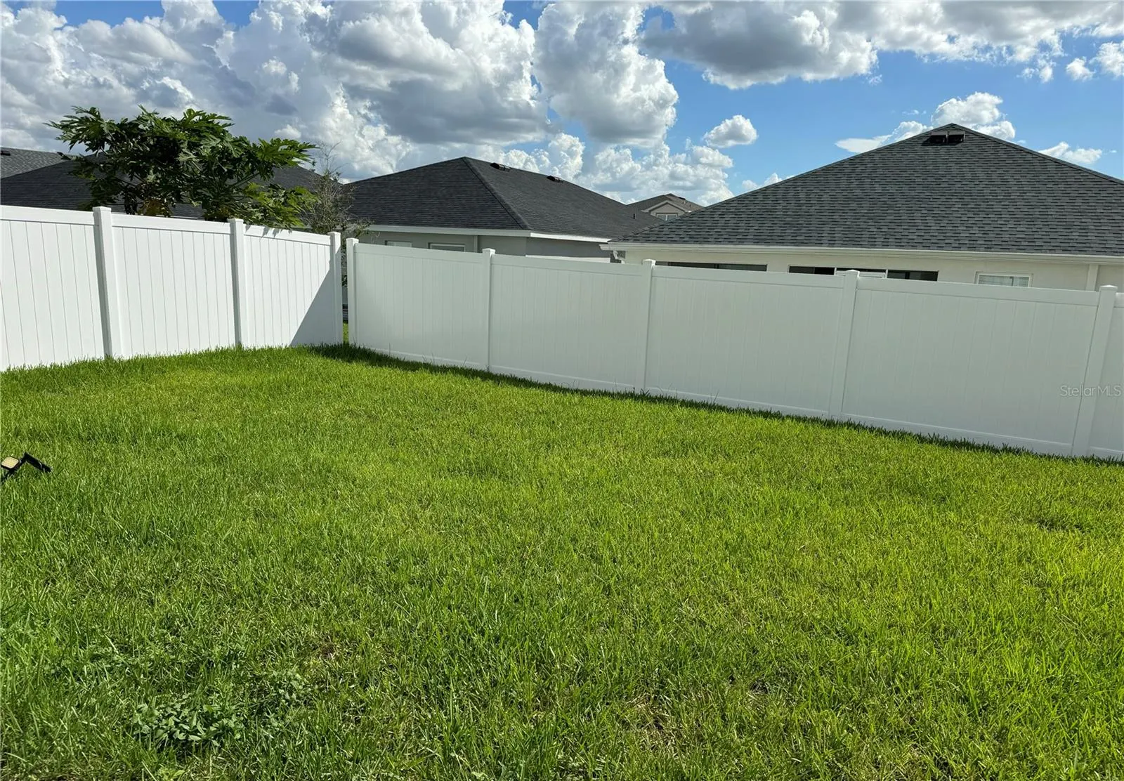 1016 CASCADE DR