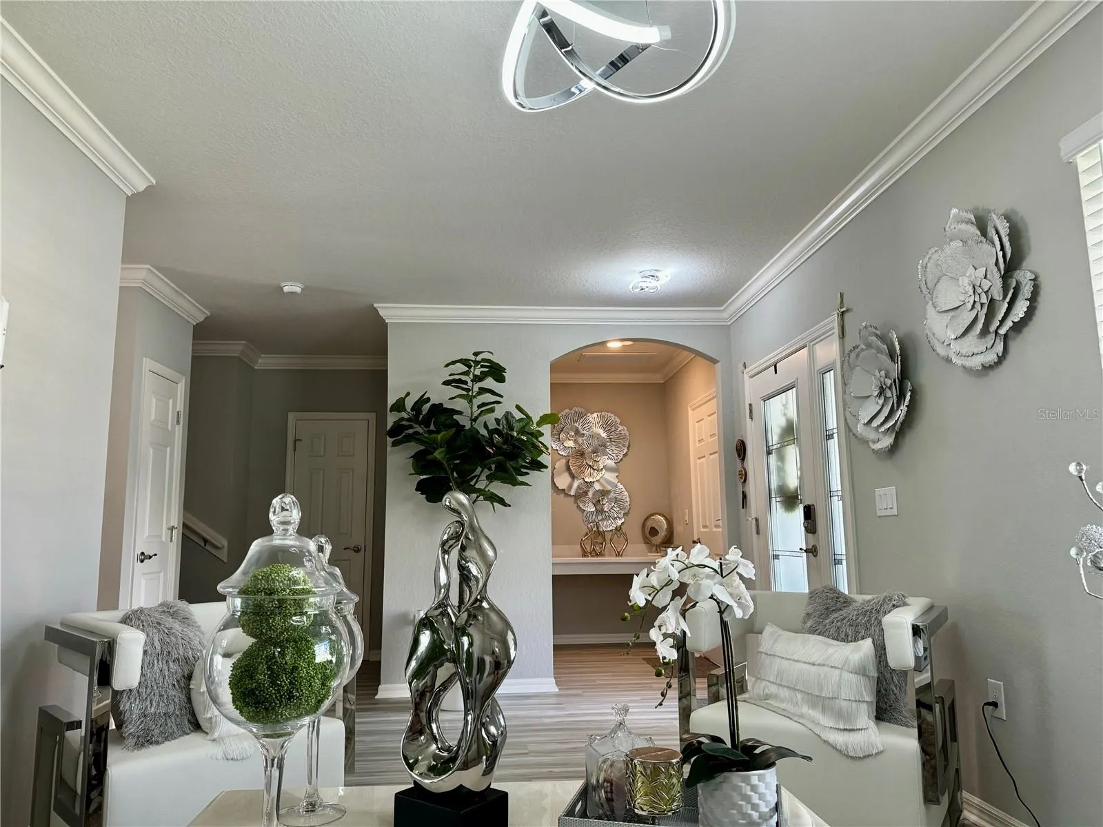 1016 CASCADE DR