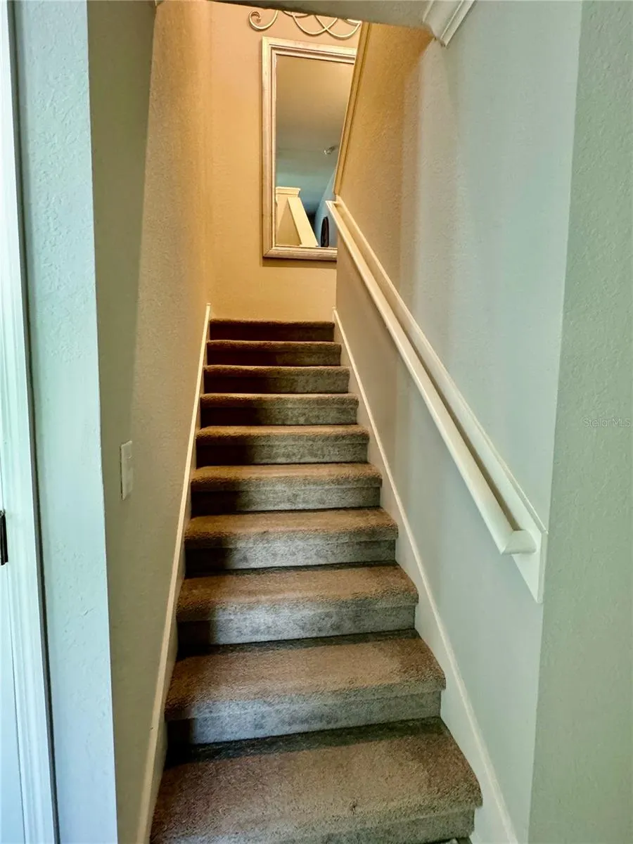 1016 CASCADE DR