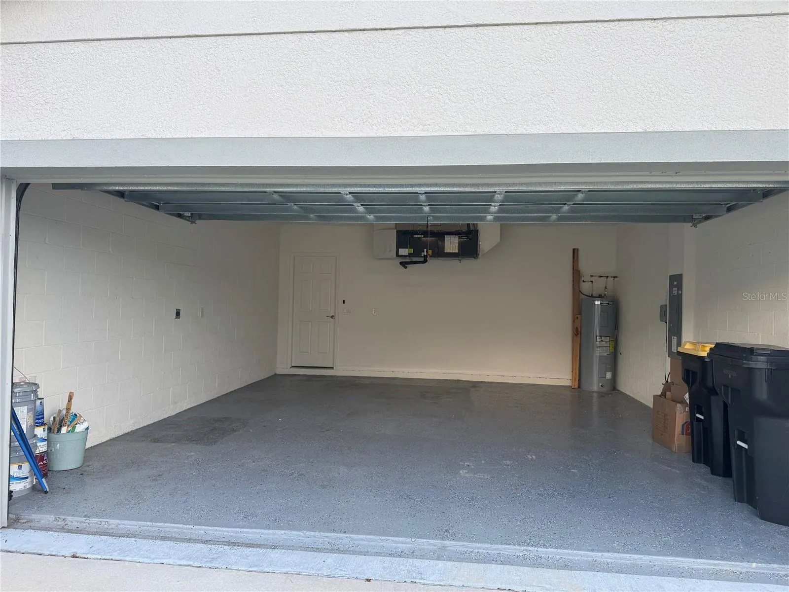 1016 CASCADE DR