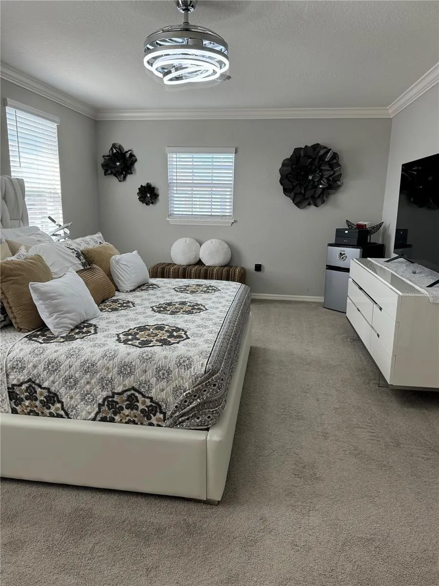 1016 CASCADE DR