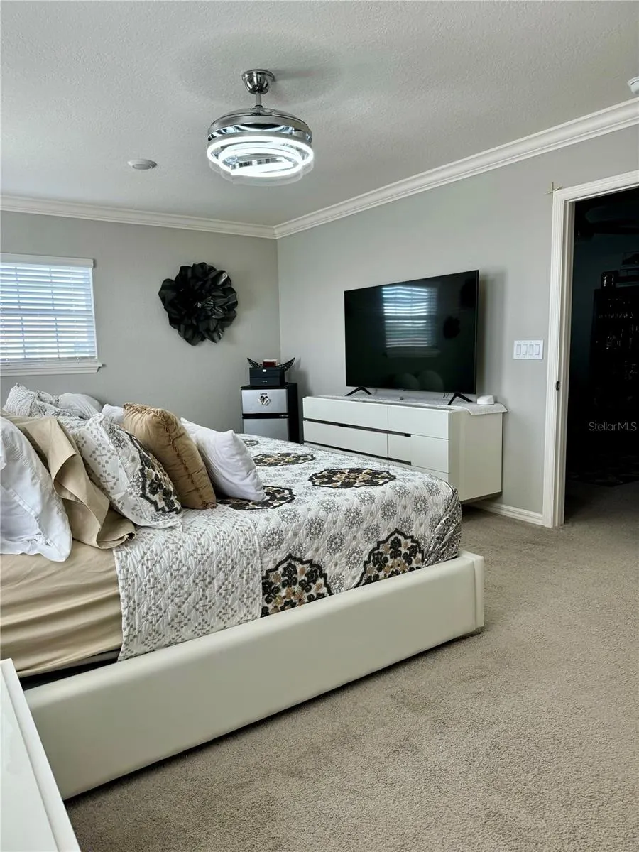 1016 CASCADE DR