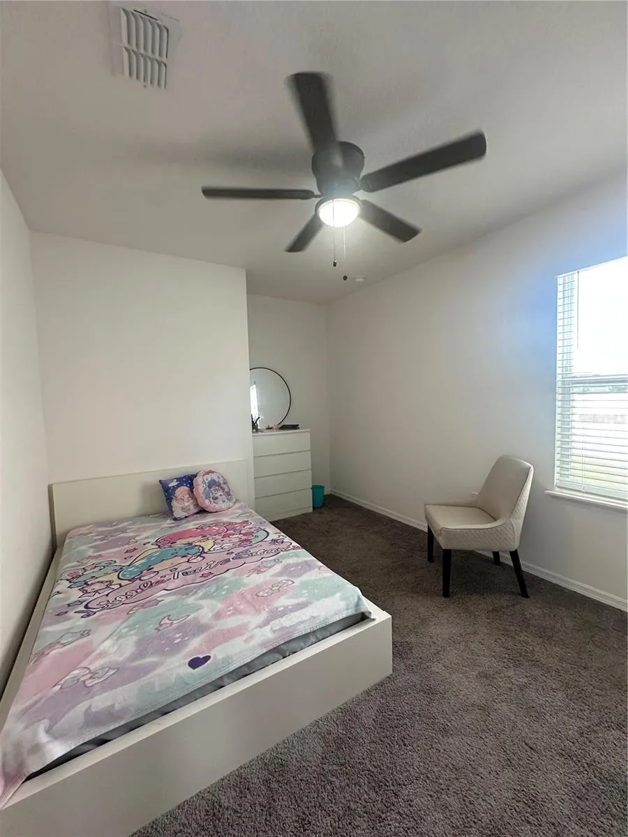 80 ZINNIA LN E