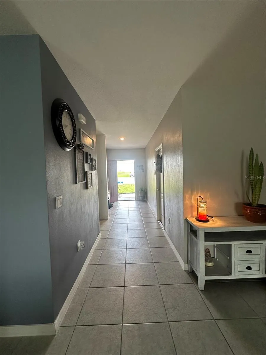 80 ZINNIA LN E
