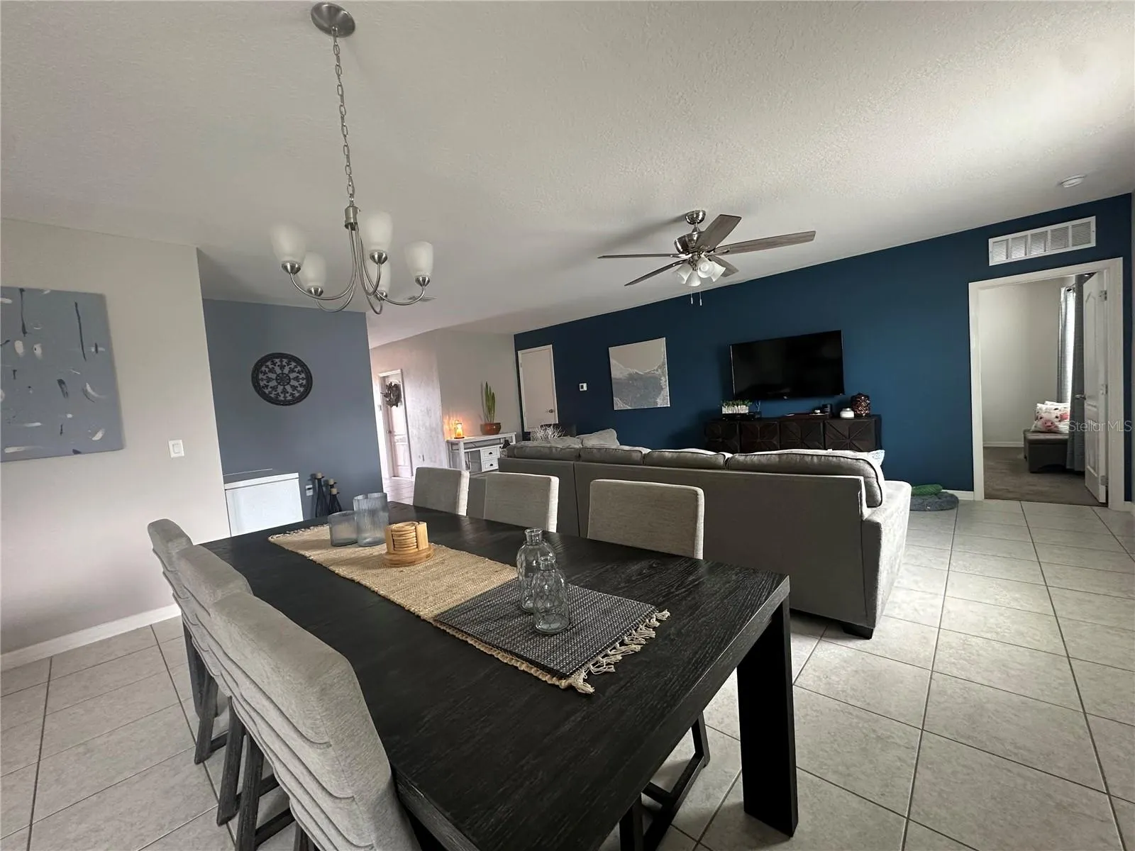 80 ZINNIA LN E