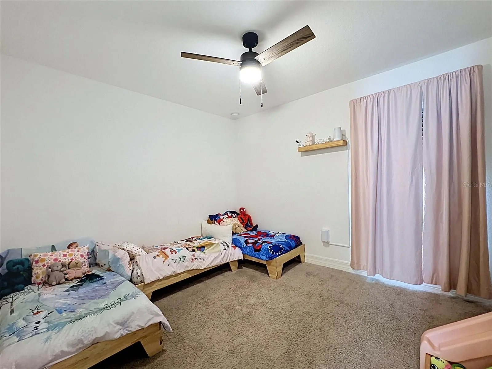 1124 PAPAYA CIR