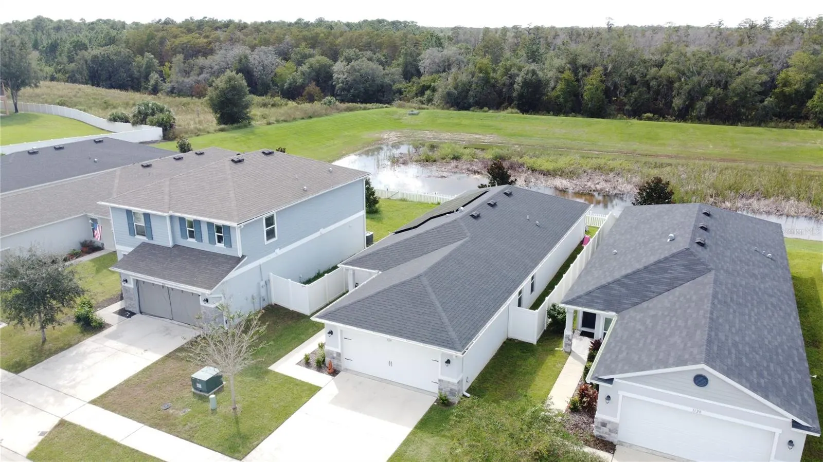 1124 PAPAYA CIR