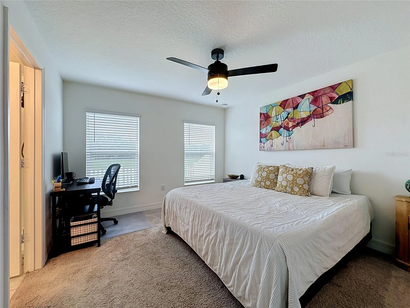 1124 PAPAYA CIR