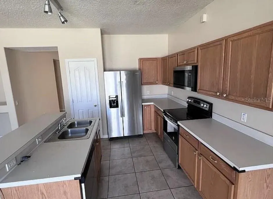 247 CANNA DR