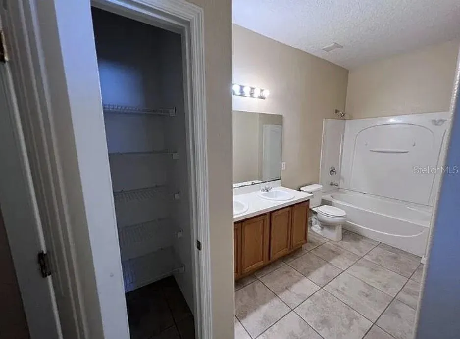 247 CANNA DR