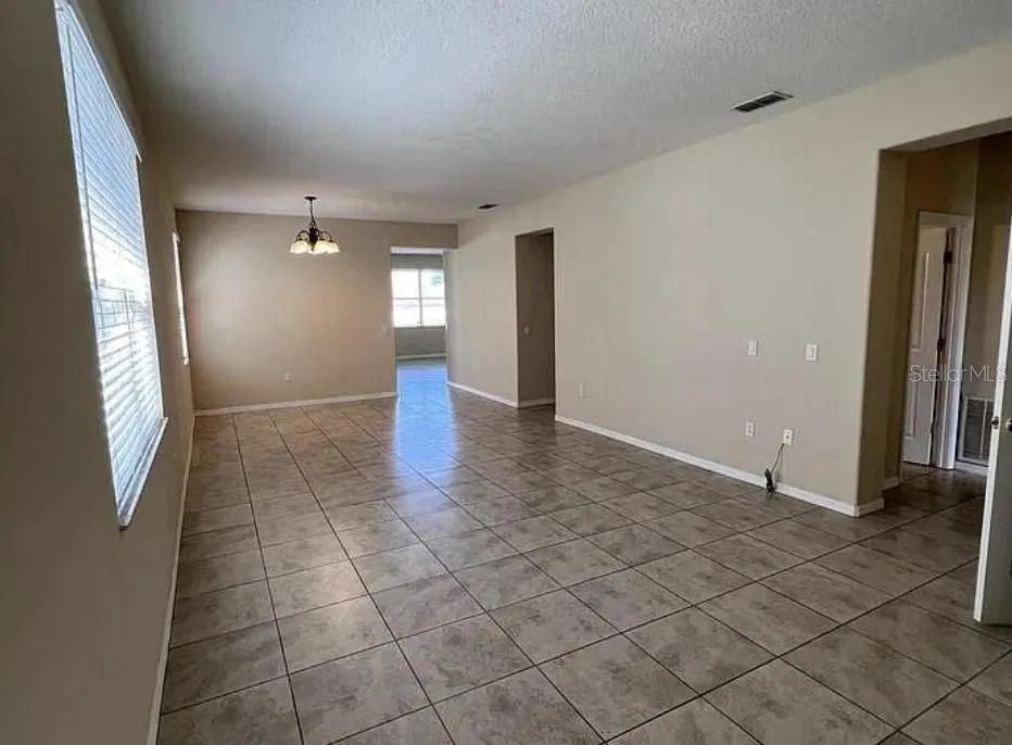 247 CANNA DR