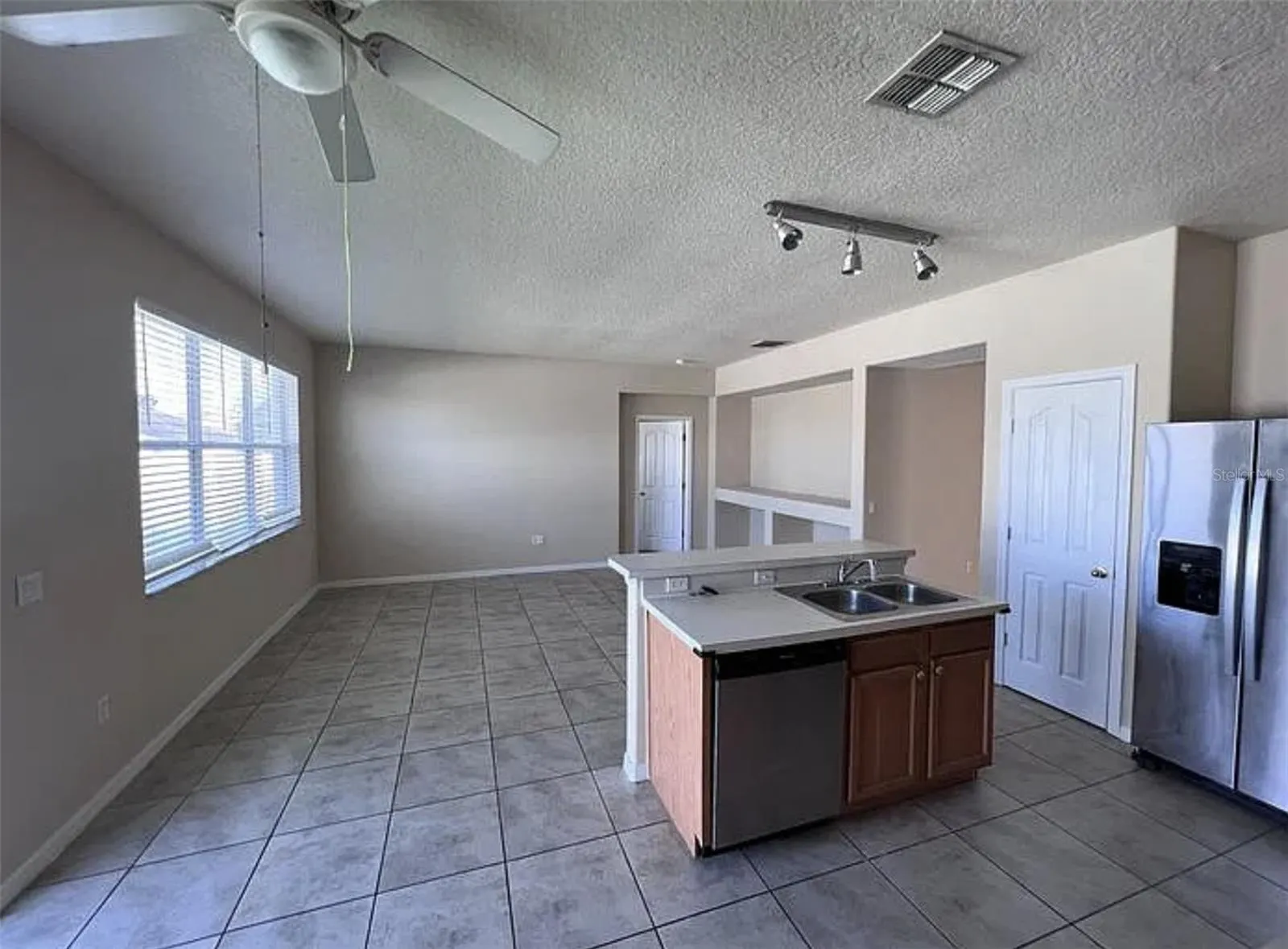 247 CANNA DR