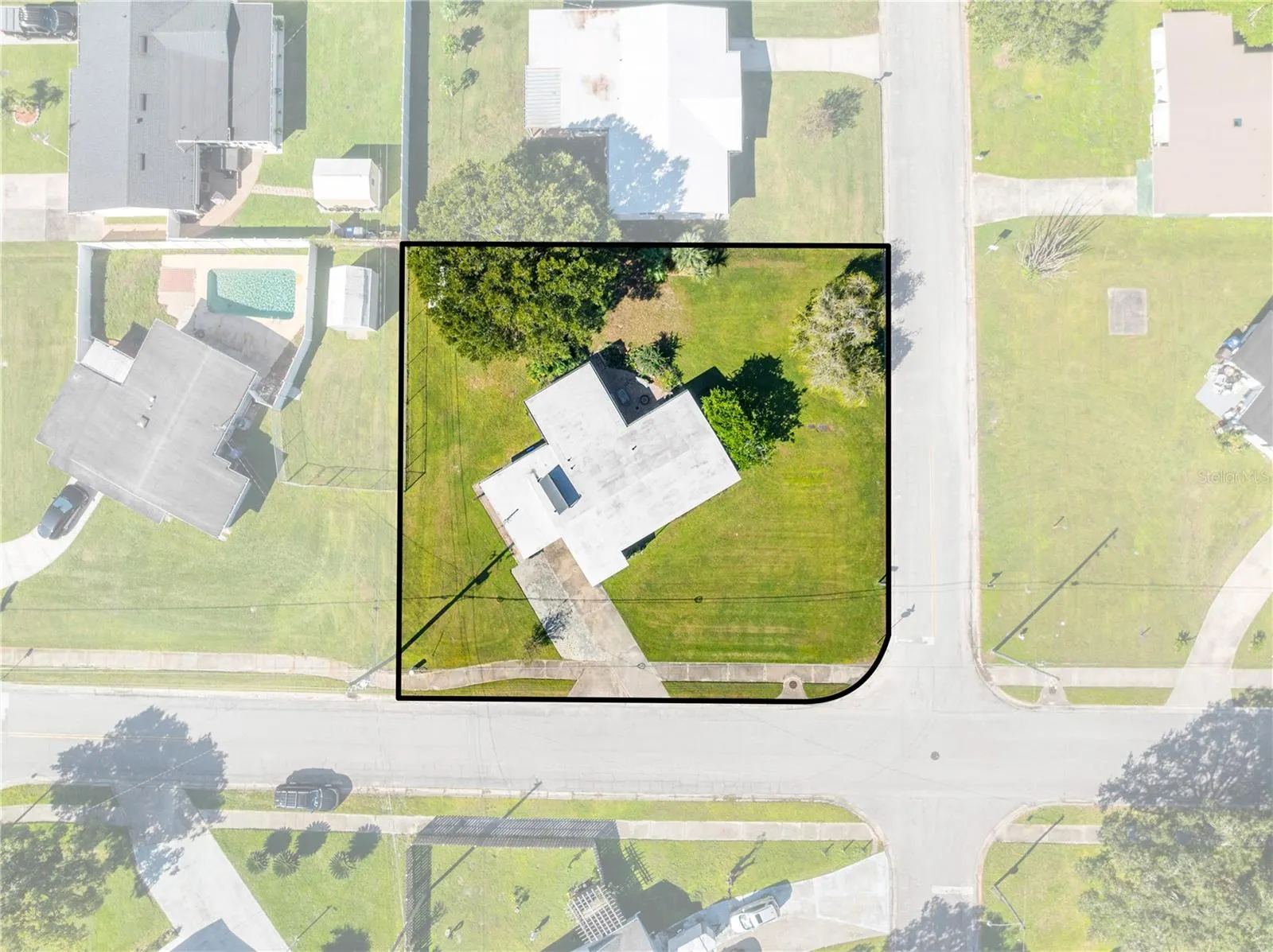 2402 JANET ST