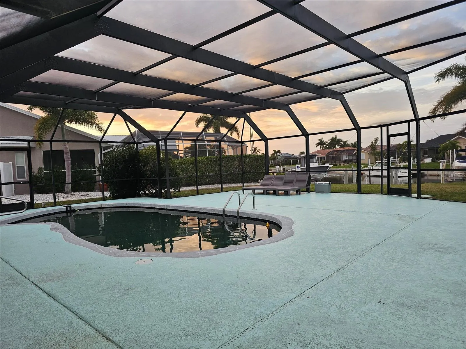975 CORONADO DR