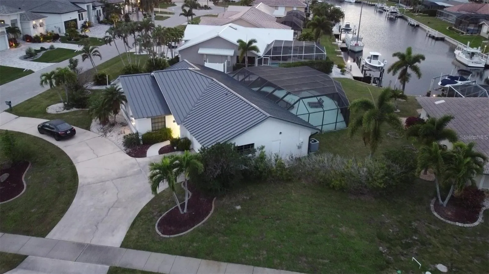 975 CORONADO DR