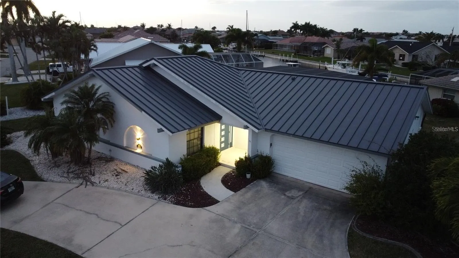 975 CORONADO DR