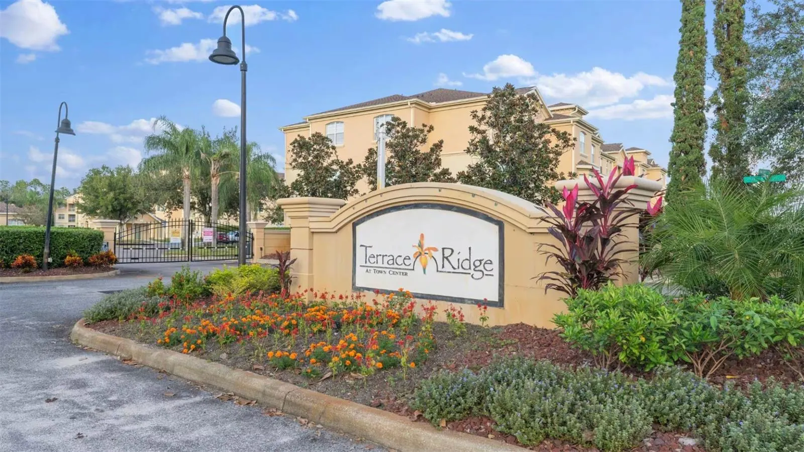 804 TERRACE RIDGE CIR