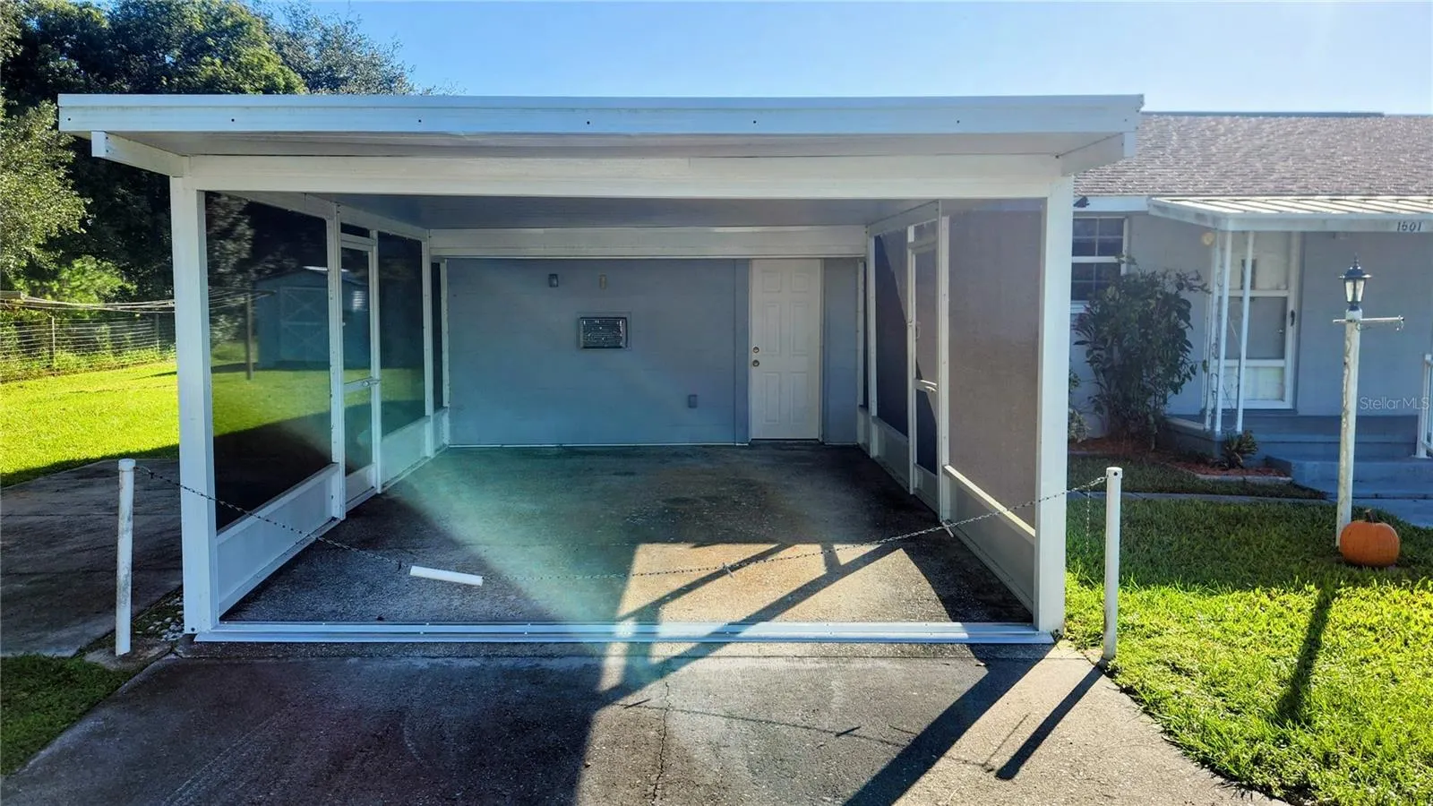 1601 TROUT BLVD