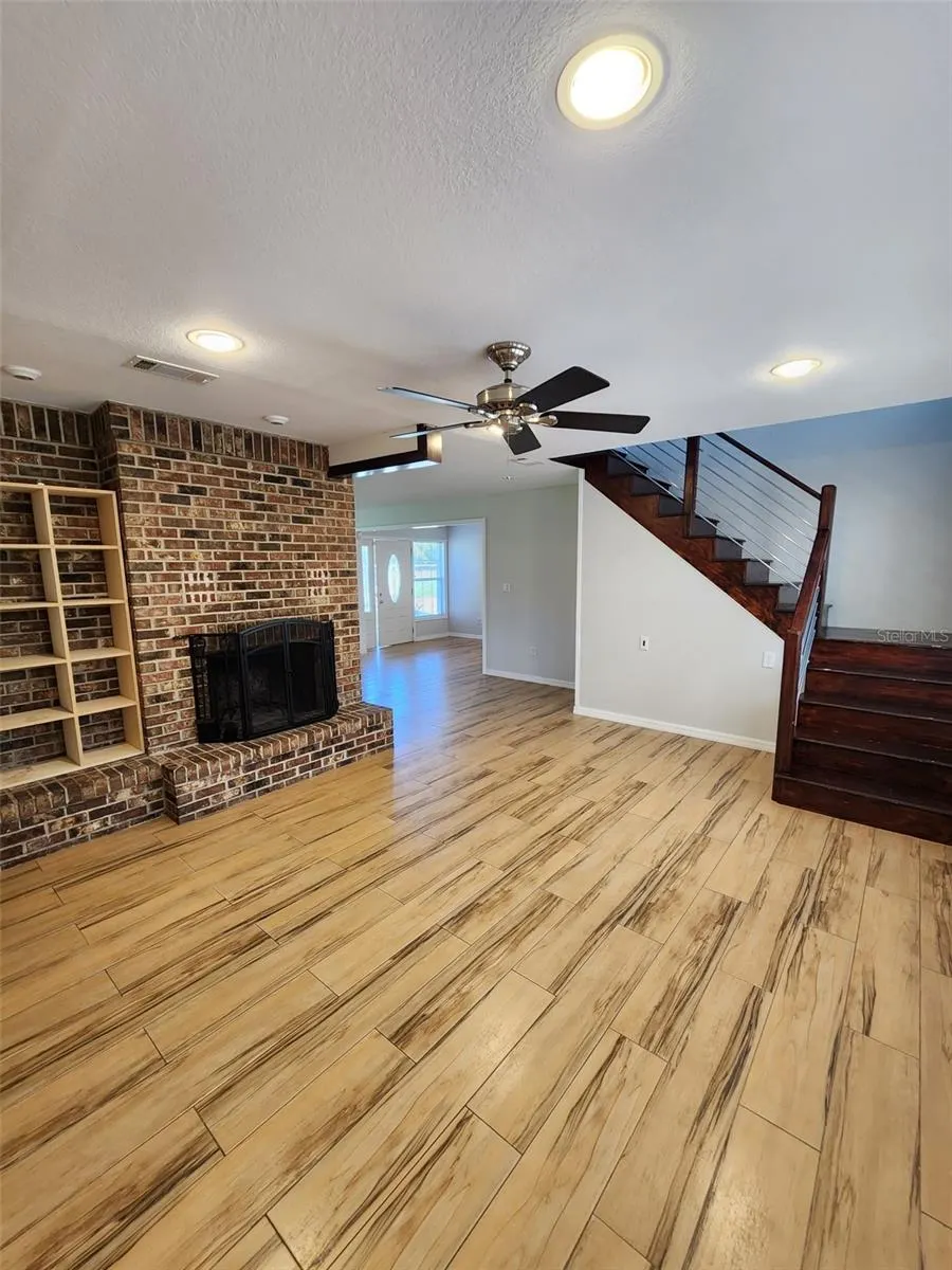 2151 N GOODMAN RD