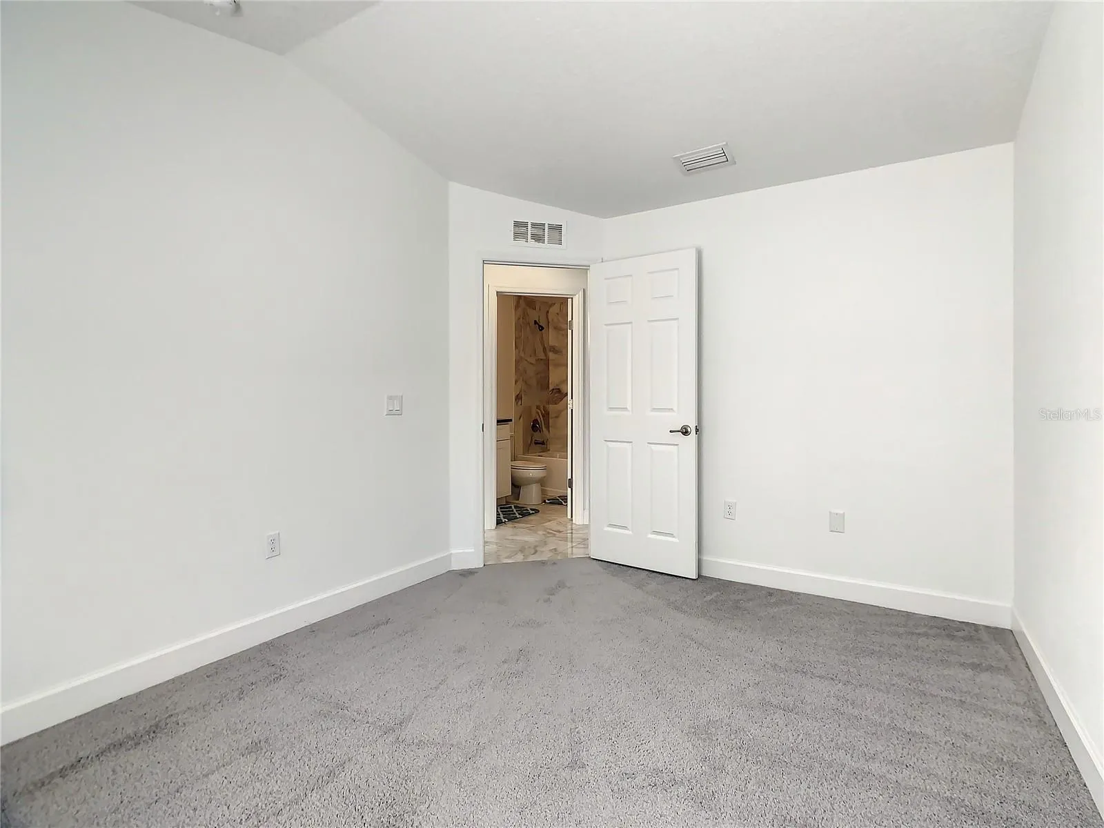 438 JAY CT