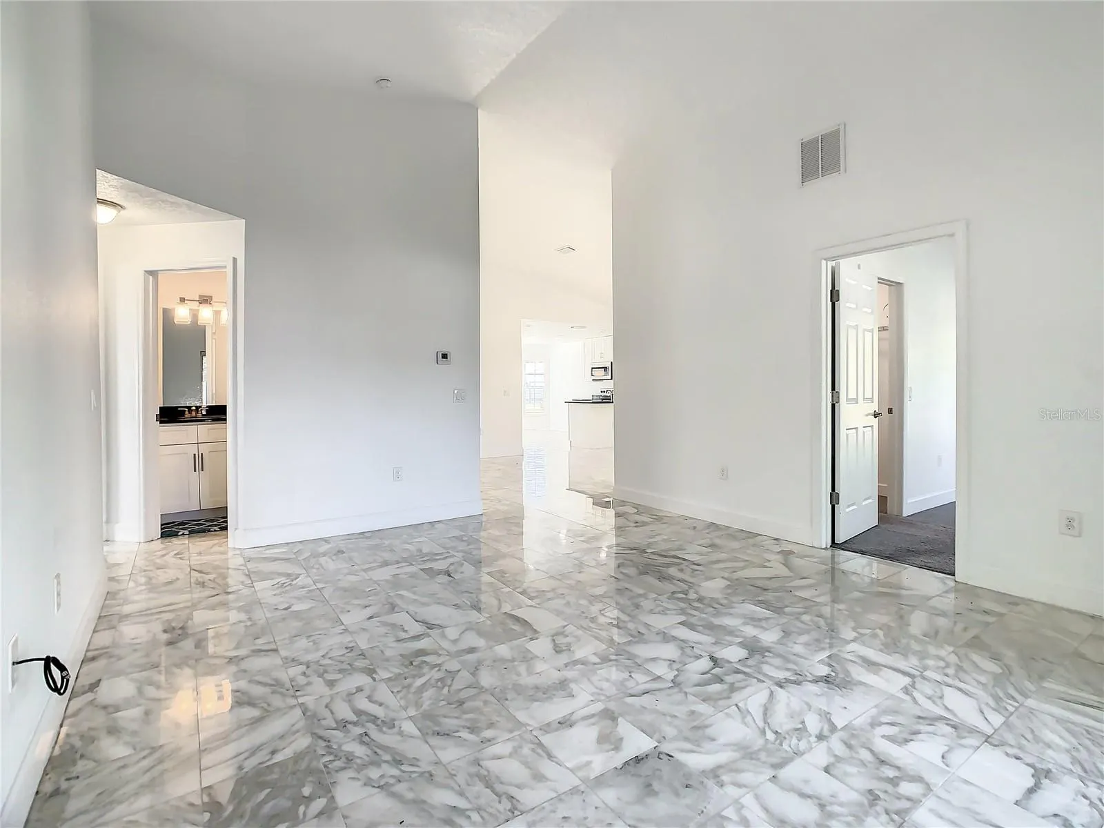 438 JAY CT