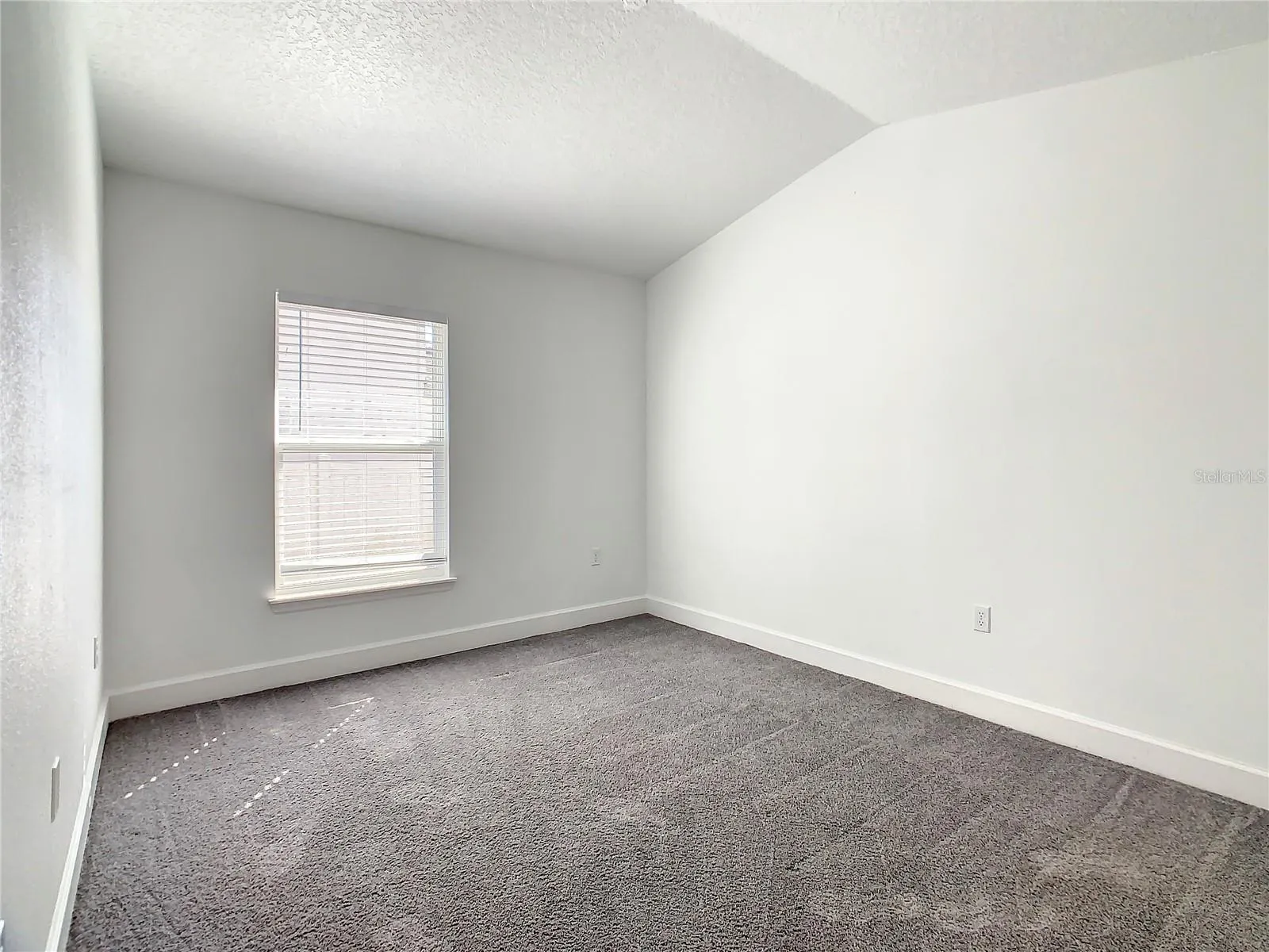 438 JAY CT