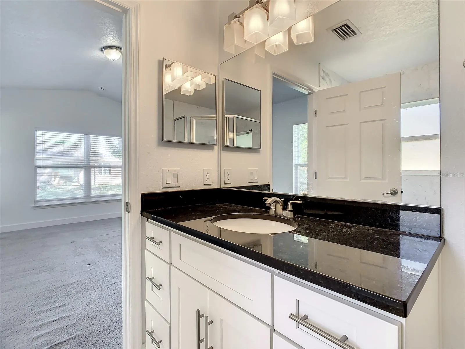 438 JAY CT