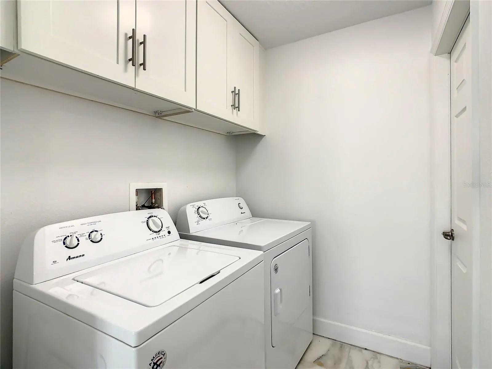 438 JAY CT