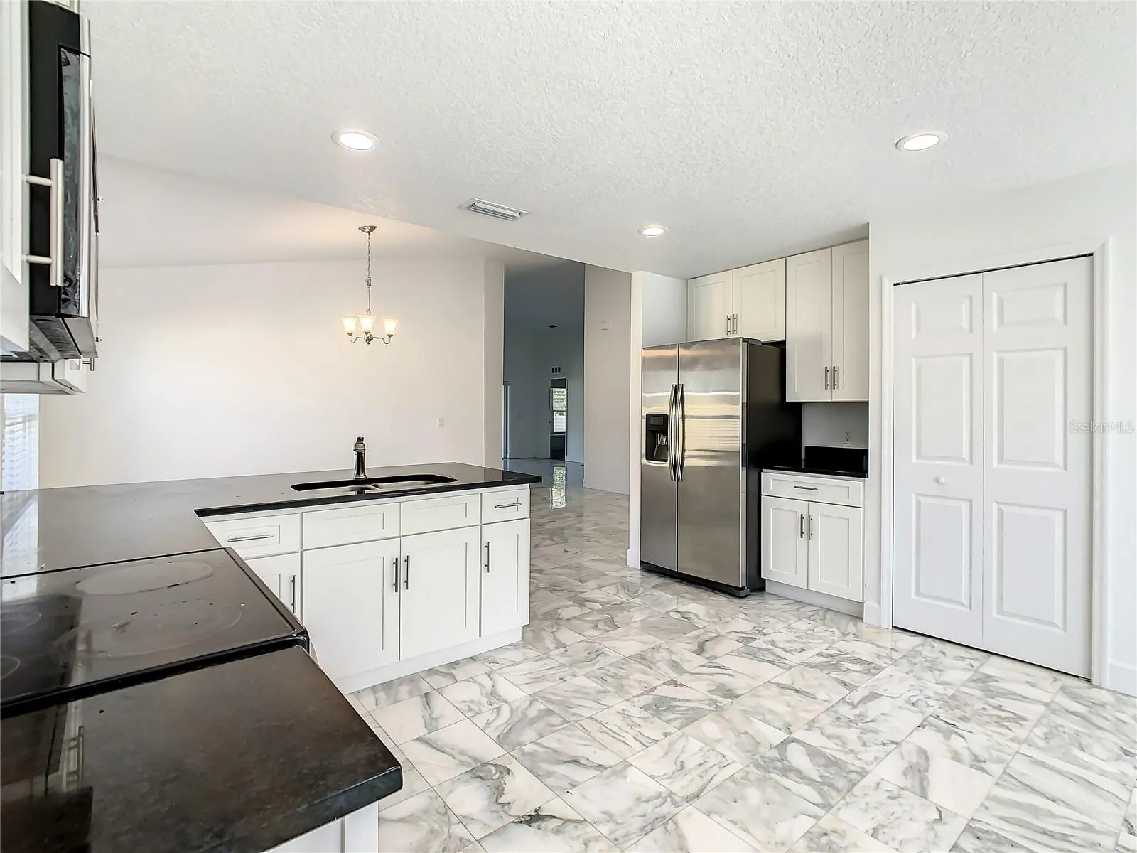 438 JAY CT