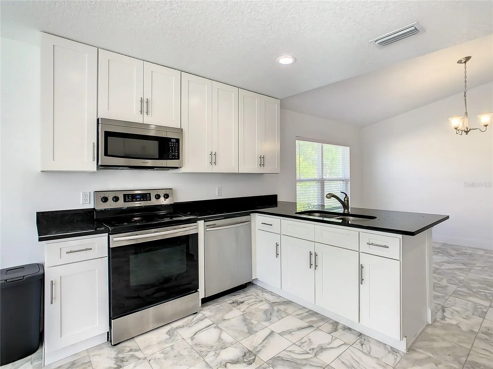 438 JAY CT