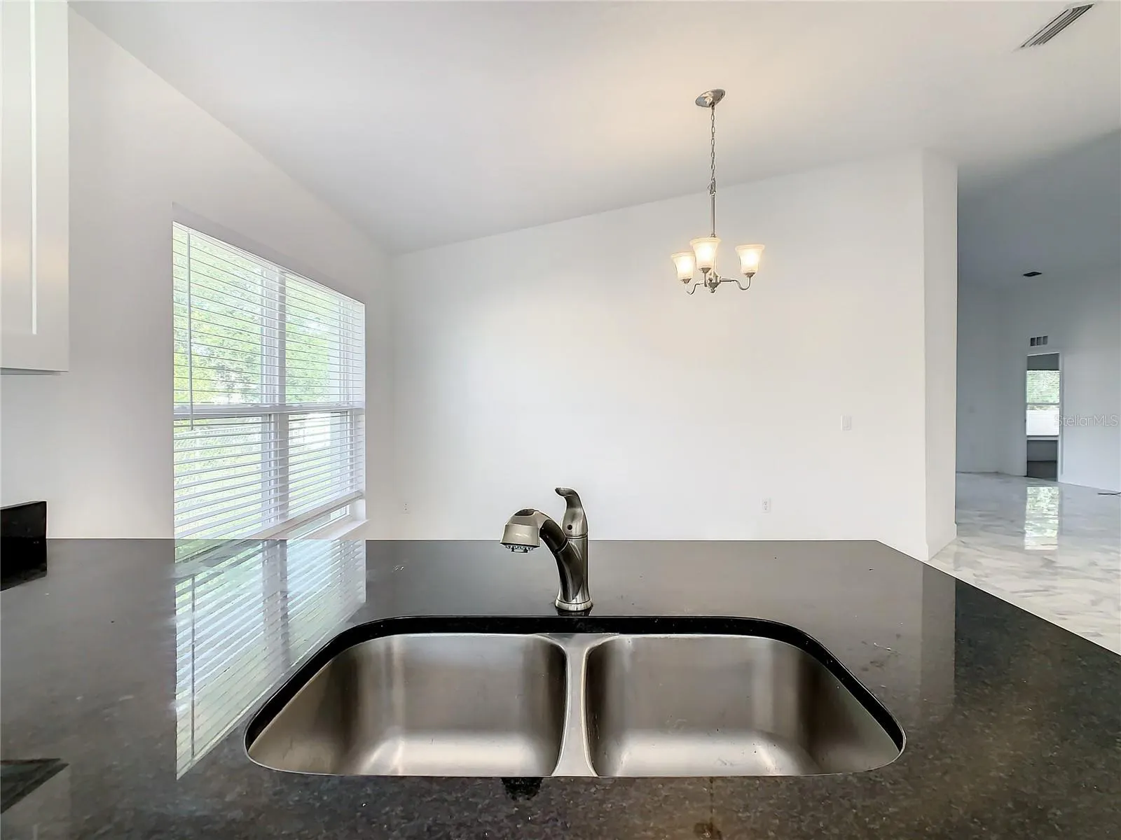 438 JAY CT