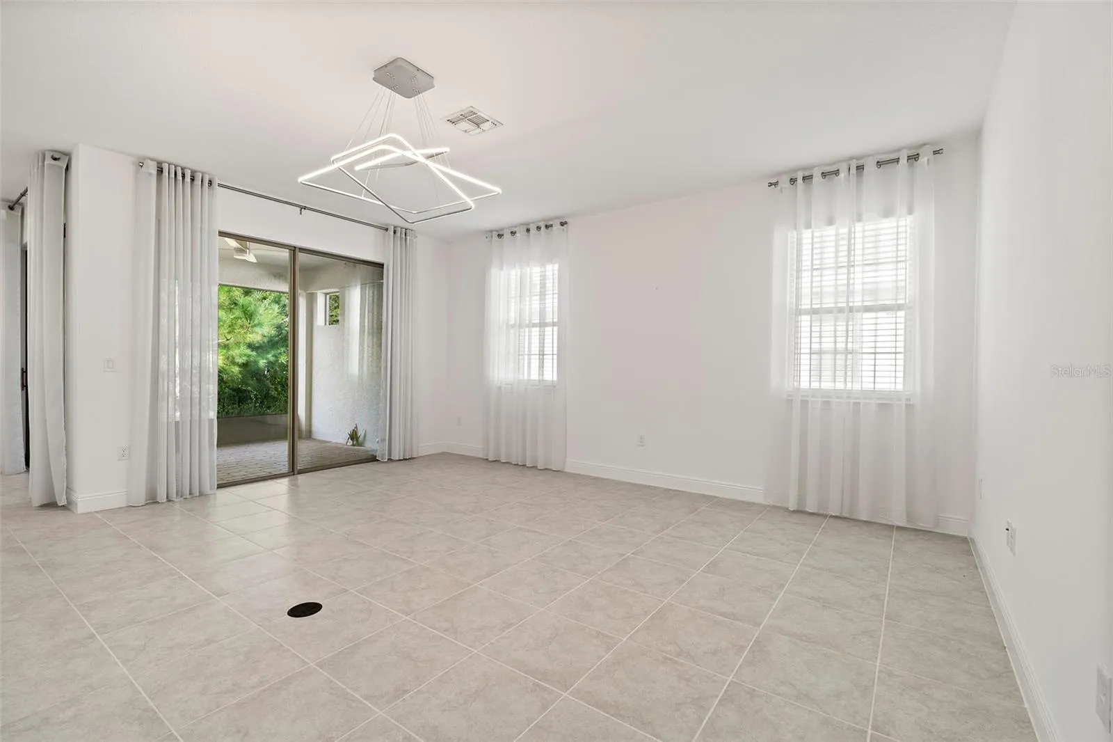 3116 OXBOW CT