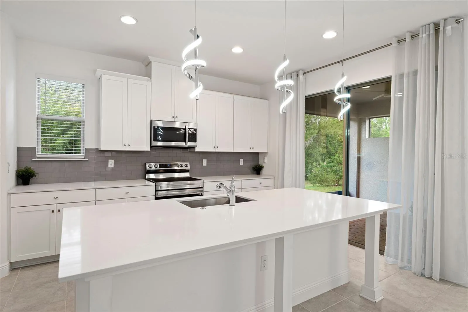 3116 OXBOW CT